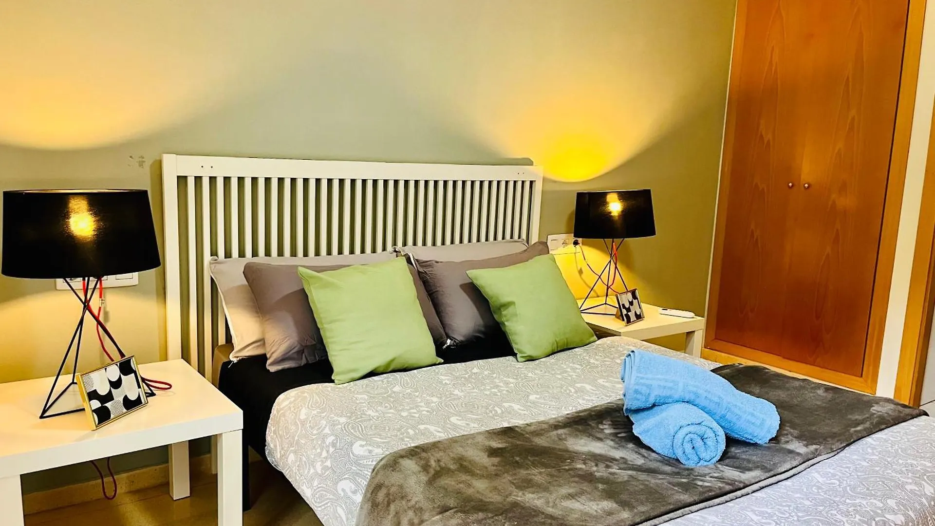 Apartamento Magic Camp Nou Barcelona 0*,  España